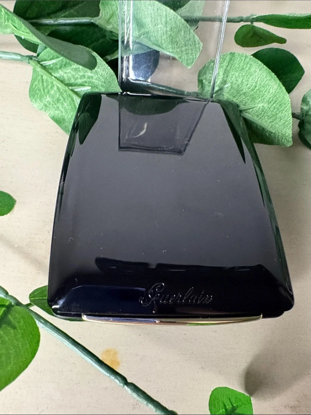 GUERLAIN Gold Radiance Powder Foundation Rejuvenated Effect SPF15 Light Beige 02